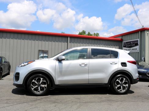 Used 2020 Kia Sportage LX image 4