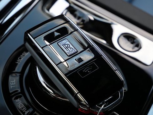 New 2026 Rolls-Royce Cullinan Black Badge image 34