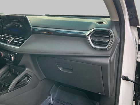 Used 2025 Chevrolet TrailBlazer LT FWD image 18