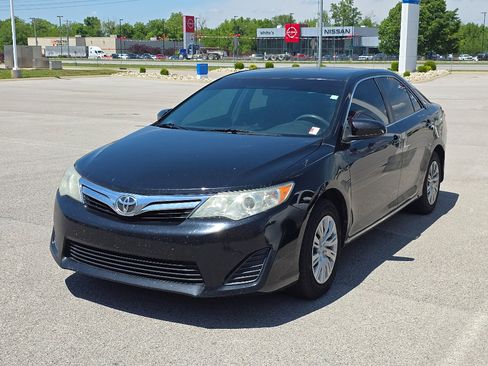 Used 2012 Toyota Camry LE FWD image 7