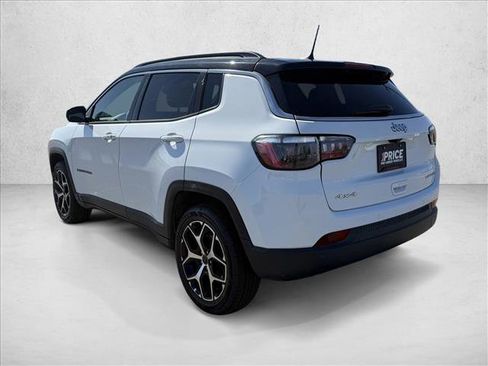 Used 2025 Jeep Compass Limited AWD/4WD image 8