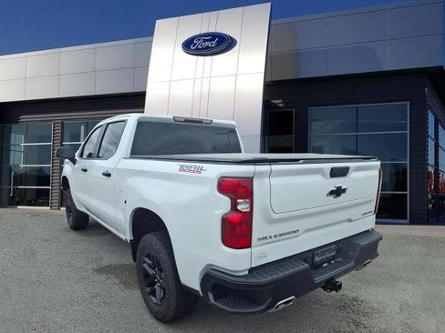 Used 2025 Chevrolet Silverado 1500 Custom Trail Boss AWD/4WD image 3