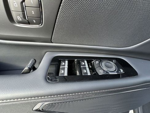 New 2026 Lincoln Nautilus Premier AWD/4WD image 13