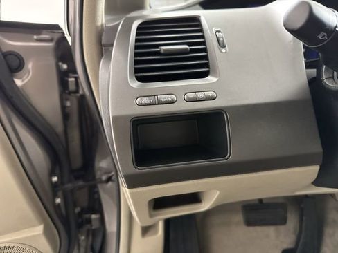 Used 2011 Honda Civic LX image 12