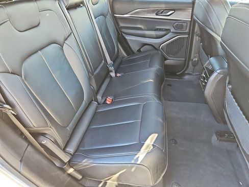 Used 2022 Jeep Grand Cherokee Limited 4xe image 22