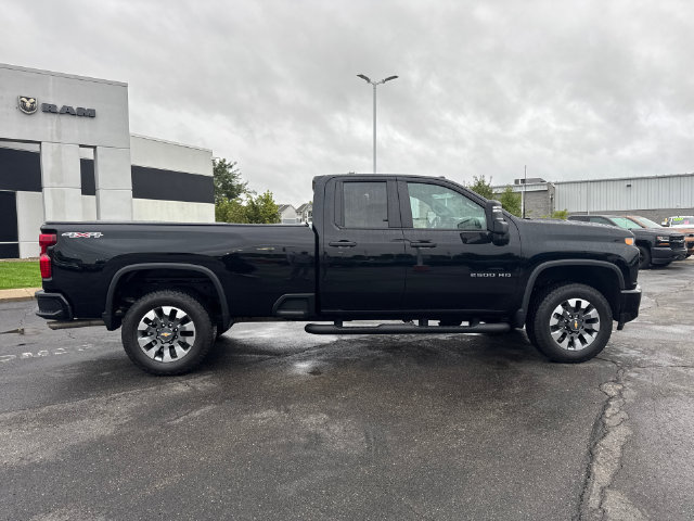 Used 2023 Chevrolet Silverado 2500 Custom w/ Gooseneck/5TH Wheel Package AWD/4WD image 8