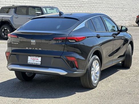 New 2025 Buick Envista Preferred image 4