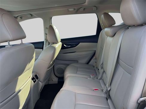 Used 2020 Nissan Rogue SL w/ Premium Package image 15