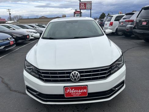 Used 2016 Volkswagen Passat 1.8T SE image 2