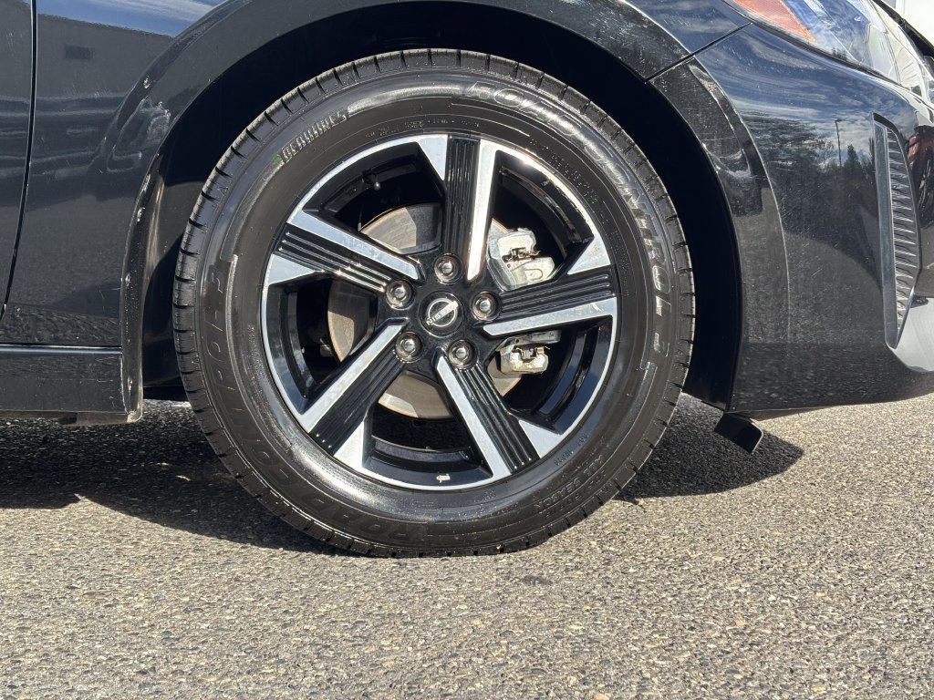 Used 2024 Nissan Sentra SV FWD image 9