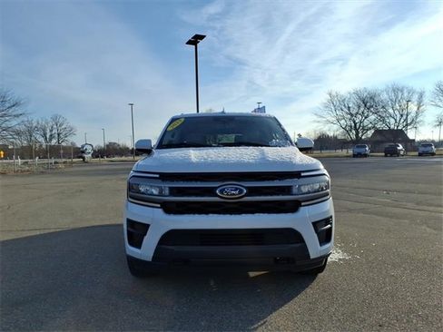 Certified 2023 Ford Expedition XLT image 2