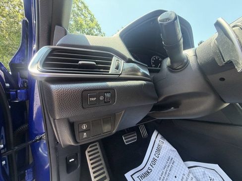Used 2018 Honda Accord Sport image 11