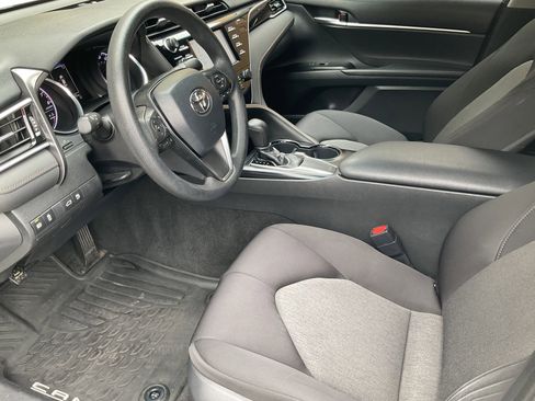 Used 2018 Toyota Camry LE FWD image 20