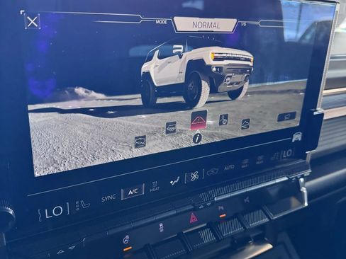 Used 2024 GMC Hummer EV 2X w/ LPO, Illumination Package image 45