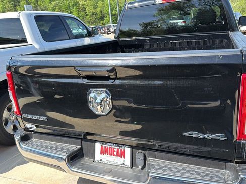 Used 2022 RAM 1500 Big Horn AWD/4WD image 4