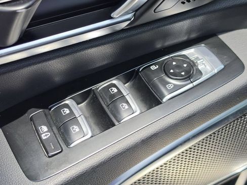 Used 2022 Kia Telluride SX w/ Towing Package FWD image 29