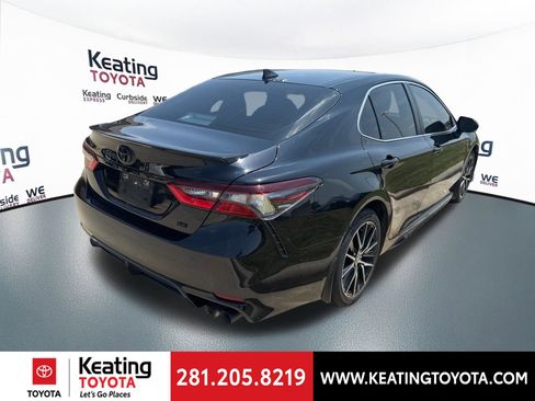 Used 2024 Toyota Camry SE FWD image 7