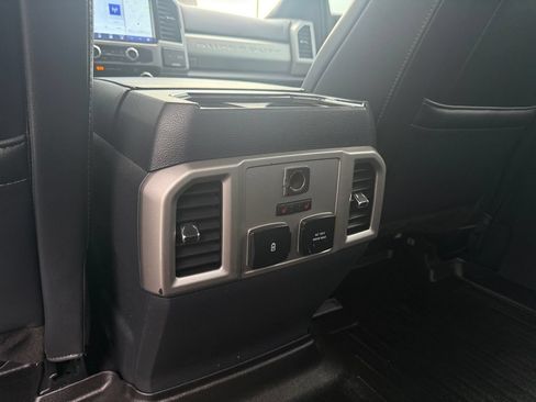 Used 2022 Ford F250 Lariat w/ Black Appearance Package AWD/4WD image 36