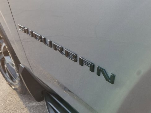 Used 2023 Chevrolet Suburban RST w/ Luxury Package image 21