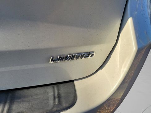 Used 2019 Toyota Sienna Limited image 13