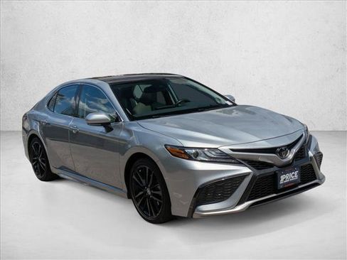 Used 2023 Toyota Camry XSE w/ Cold Weather Package FWD image 3