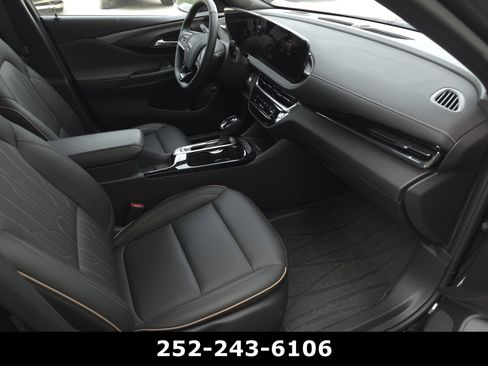 Used 2025 Buick Envista Avenir image 27