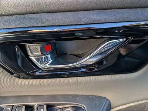 Used 2025 Subaru Forester Limited image 10