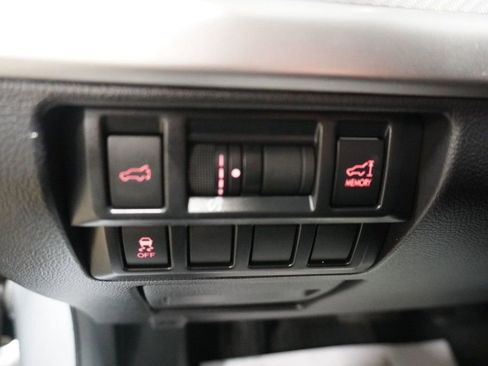 Used 2017 Subaru Outback 2.5i Premium image 14