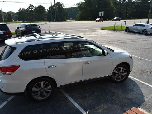 Used 2014 Nissan Pathfinder Platinum w/ Platinum Premium Package AWD/4WD image 4