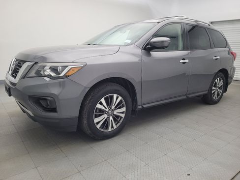 Used 2017 Nissan Pathfinder SL AWD/4WD image 2