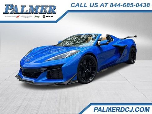 Used 2024 Chevrolet Corvette Z06 w/ Z07 Performance Package RWD image 1