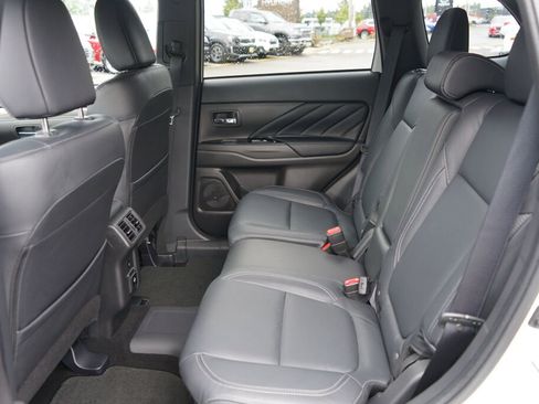 Used 2020 Mitsubishi Outlander GT image 16