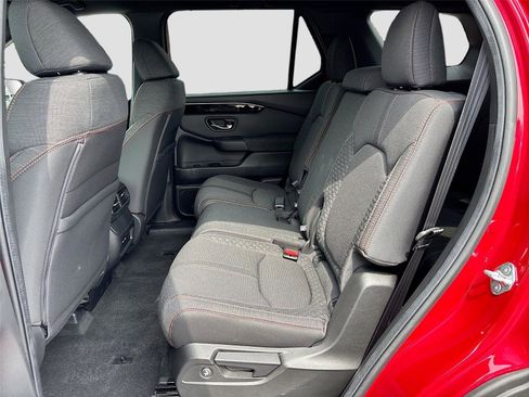 Certified 2025 Honda Pilot Sport image 27