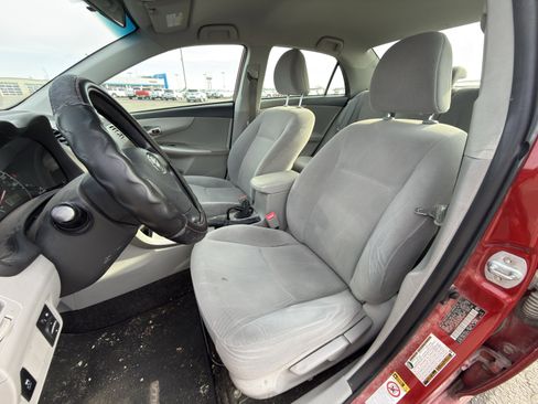 Used 2011 Toyota Corolla LE image 9