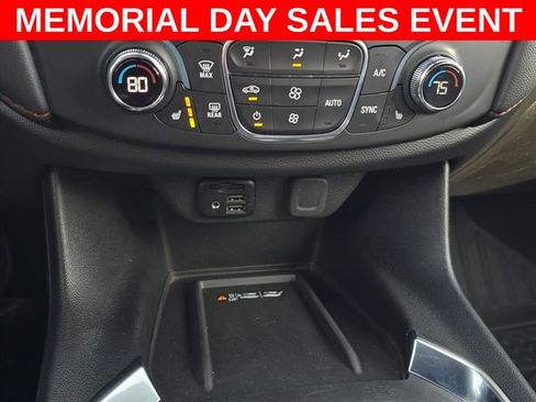 Used 2023 Chevrolet Traverse RS AWD/4WD image 31
