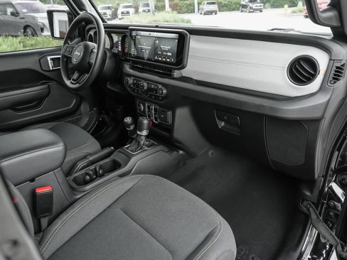 Used 2024 Jeep Gladiator Sport AWD/4WD image 41