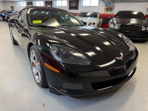 Used 2007 Chevrolet Corvette Convertible w/ Preferred Equipment Group image 8