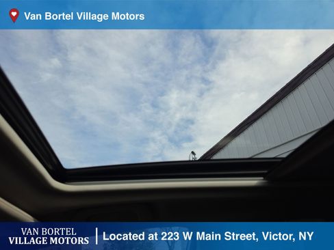Used 2021 Subaru Forester Premium AWD/4WD image 23