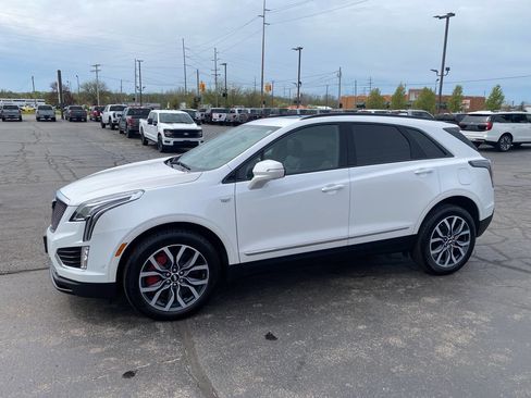 Used 2024 Cadillac XT5 Sportv w/ Technology Package AWD/4WD image 6