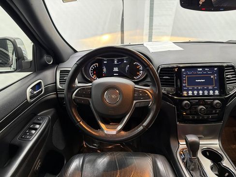 Used 2019 Jeep Grand Cherokee Limited image 22