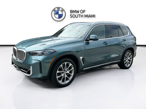 Certified 2024 BMW X5 sDrive40i w/ Premium Package image 3