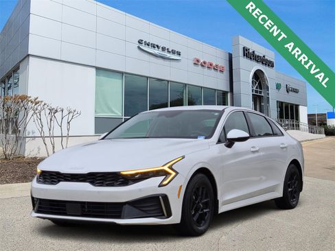 Used 2025 Kia K5 LXS image 2