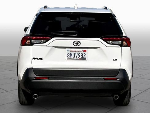 Certified 2020 Toyota RAV4 LE image 4