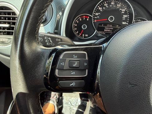 Used 2012 Volkswagen Beetle Turbo FWD image 24