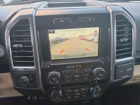 Used 2015 Ford F150 XLT w/ Equipment Group 302A Luxury image 11