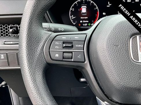 Used 2025 Honda CR-V LX image 11