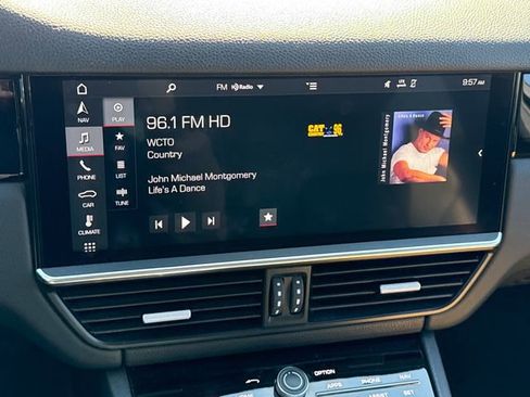 Used 2019 Porsche Cayenne AWD/4WD image 26