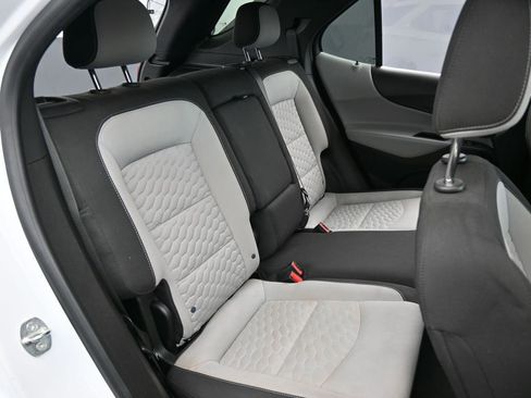 Used 2021 Chevrolet Equinox LT image 41