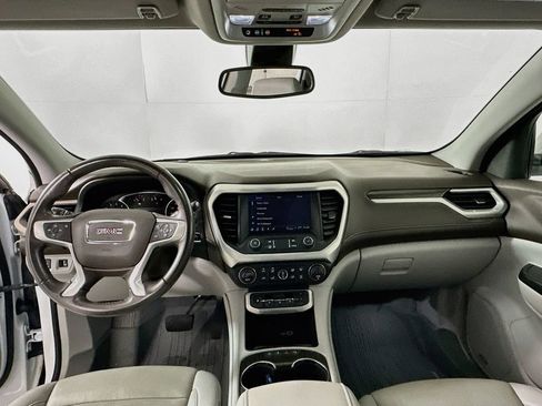 Used 2021 GMC Acadia SLT w/ LPO, Floor Liner Package FWD image 3
