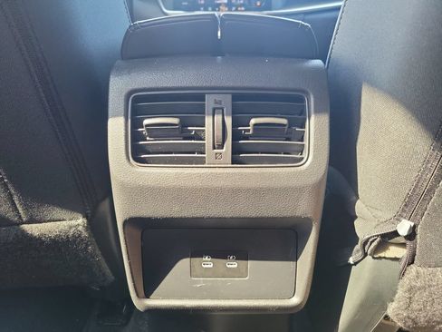 Used 2024 Nissan Rogue SV AWD/4WD image 11